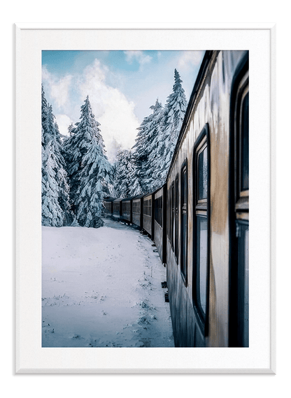 Winter Moving Train - Wallpicture